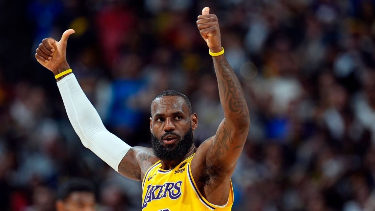 Which NBA players have played the most seasons? 1