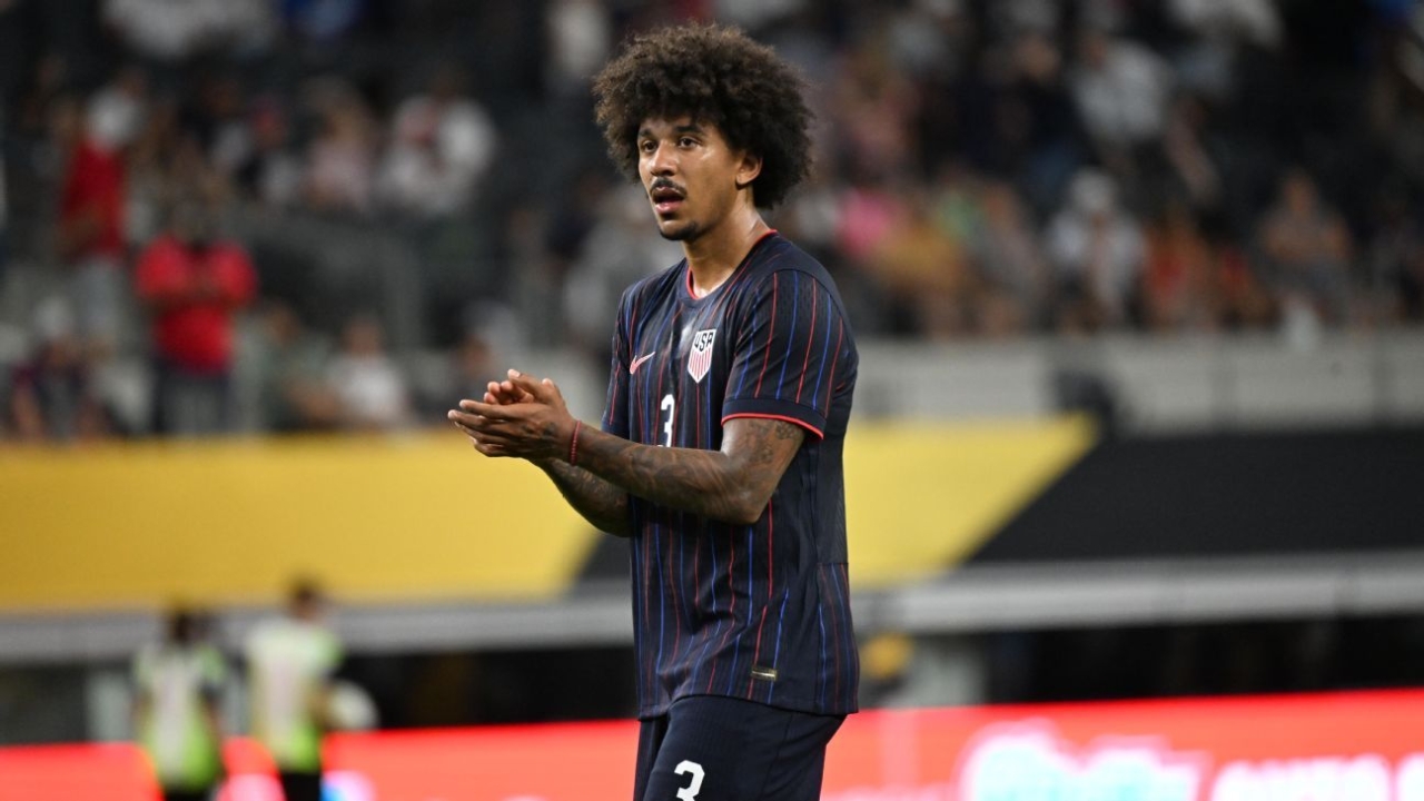 Chris Richards named U.S. Men's Player of the Year 1