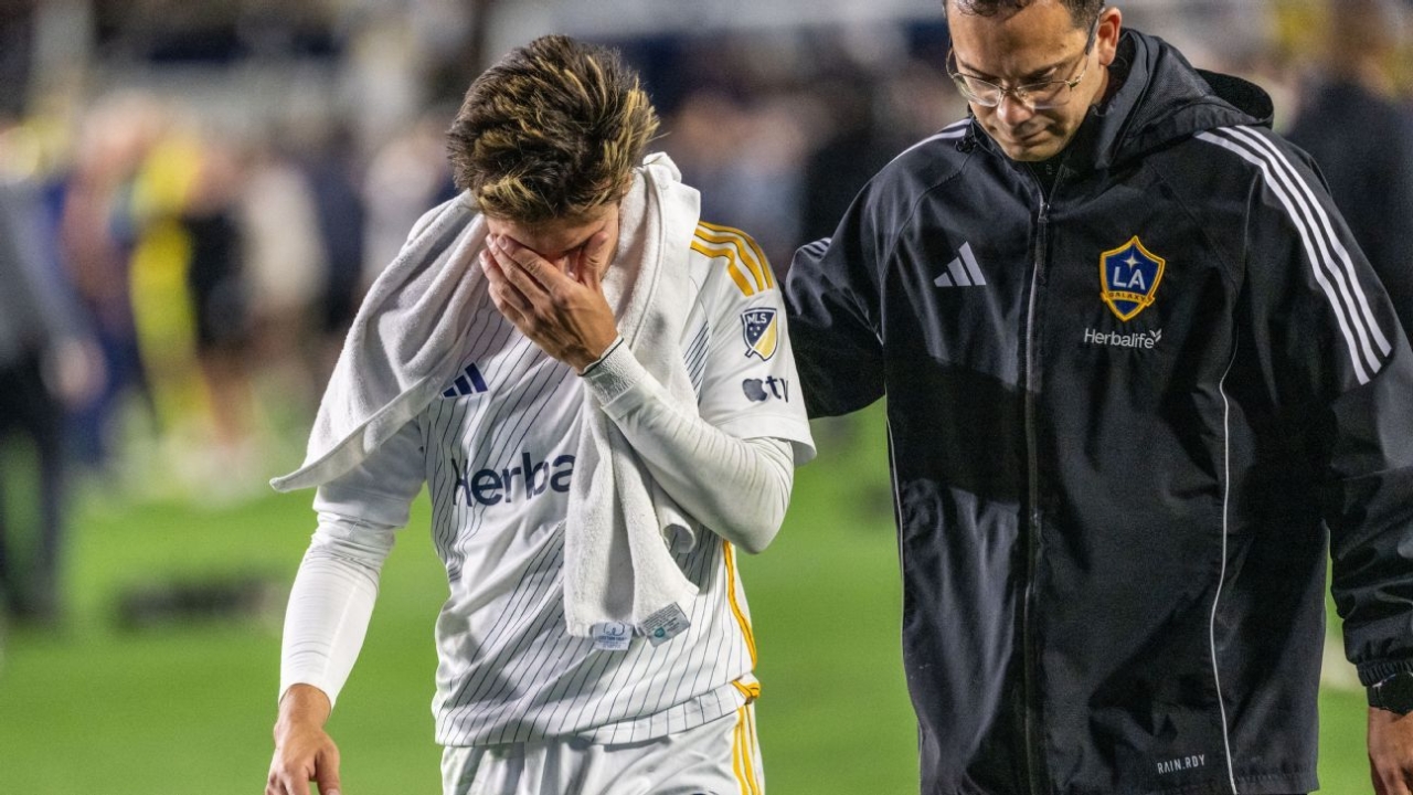 LA Galaxy star Riqui Puig out until 2027 after injury setback 1