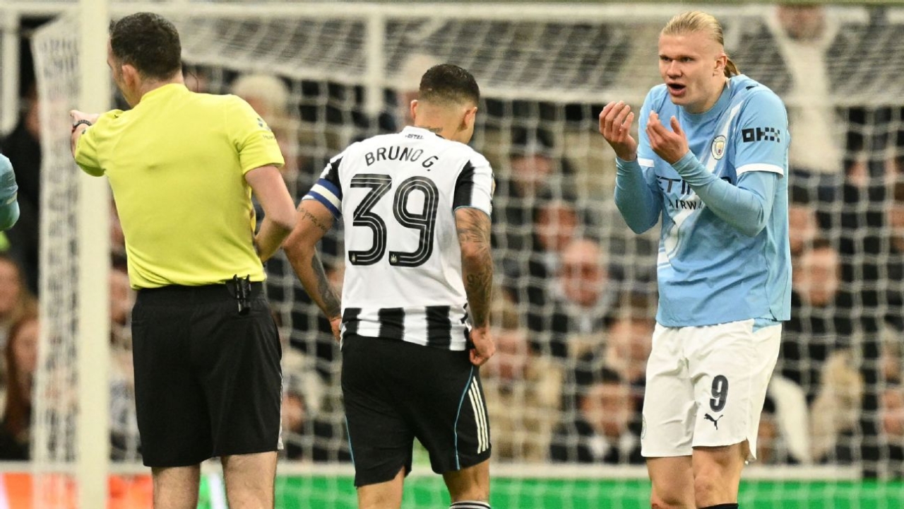 Man City's Pep Guardiola slams refs' treatment of Erling Haaland 1