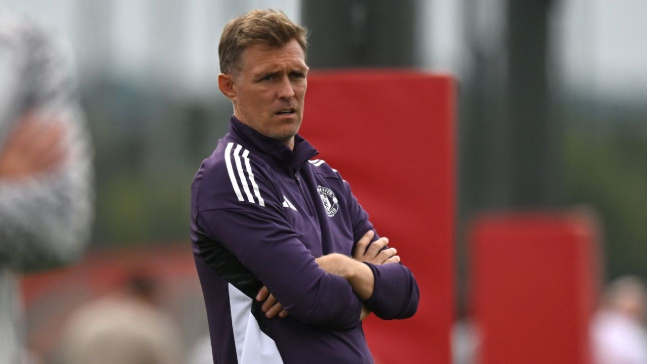 Man United eyeing interim manager appointment until end of season - sources 1