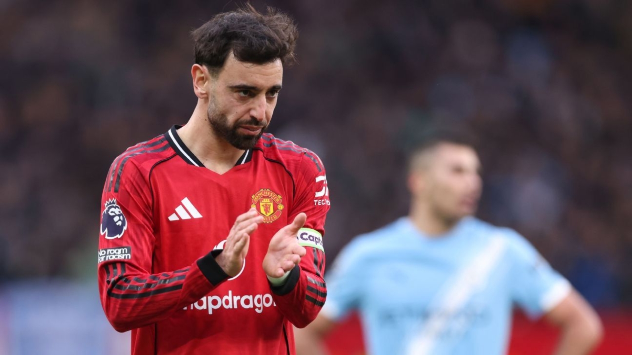 Man United want Bruno Fernandes to stay, eye pre-World Cup talks - sources 1