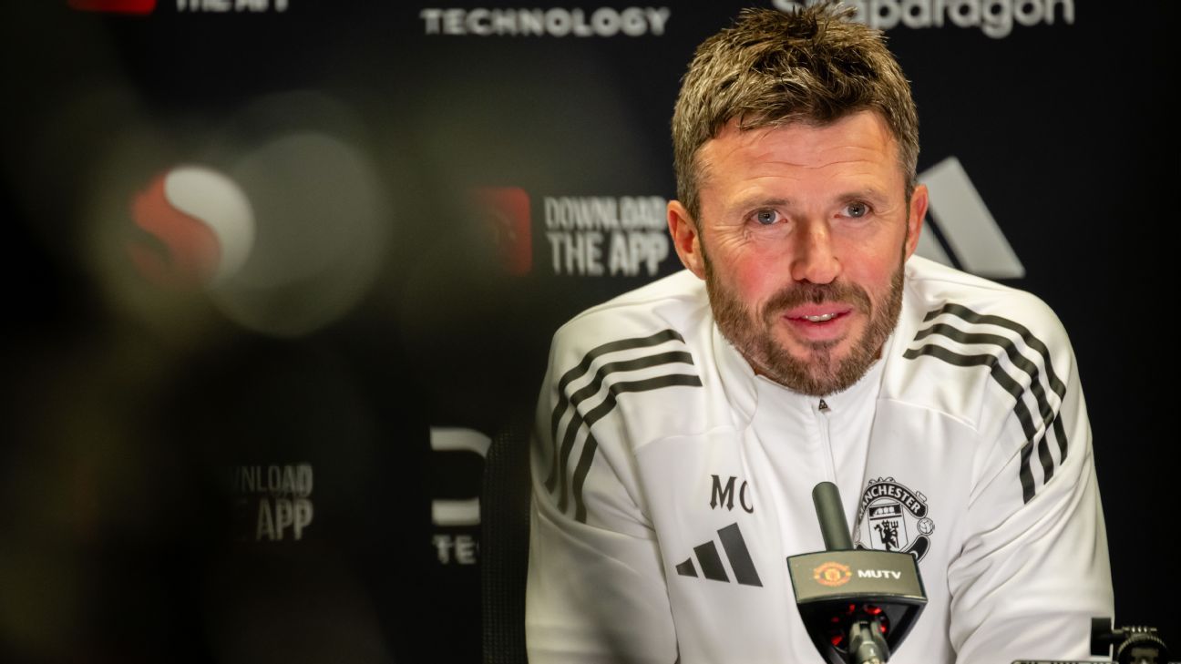 Michael Carrick of Manchester United: Ole Gunnar Solskjaer is available for support if needed. 1