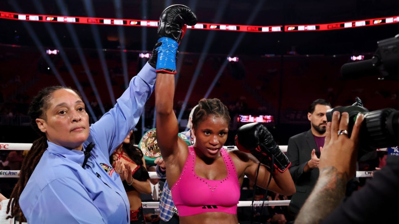 'No bigger fight' - Caroline Dubois urges Terri Harper to make unification bout 1