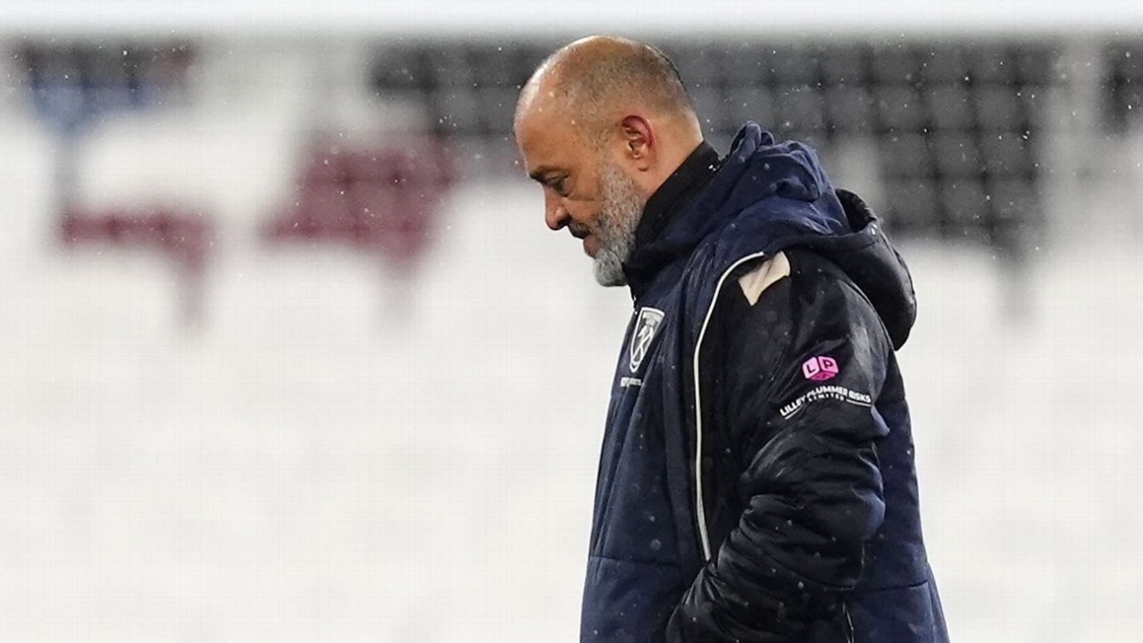 Nuno Espirito Santo rues VAR calls as Forest cast West Ham adrift 1