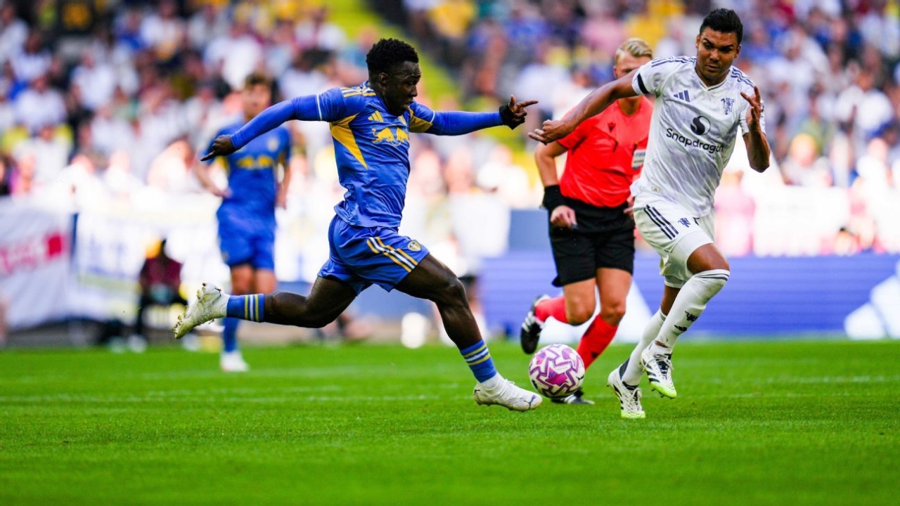 Premier League live updates: Leeds United-Manchester United 1