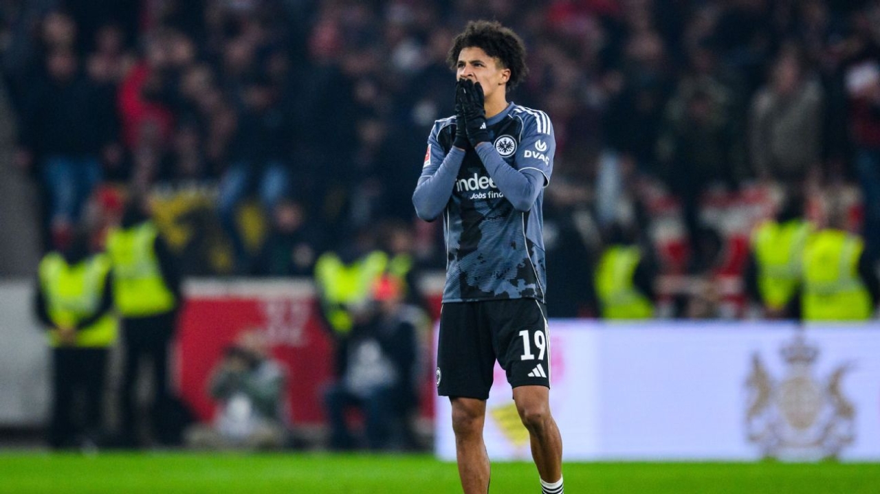 Deprived of key forwards Ekitike and Marmoush, Eintracht is struggling. 1