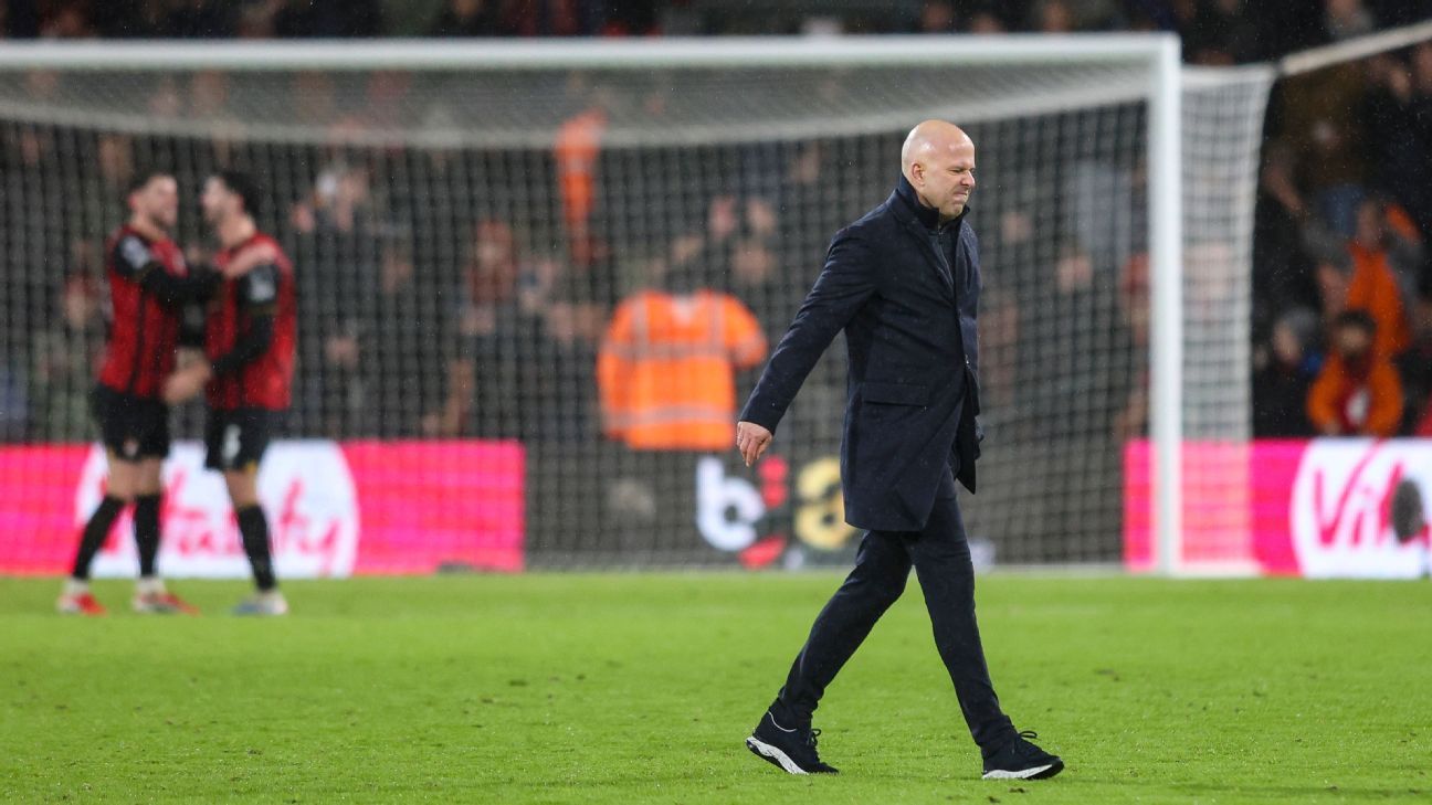 Carragher states Slot would lack justification if Liverpool fails to secure Champions League qualification. 1