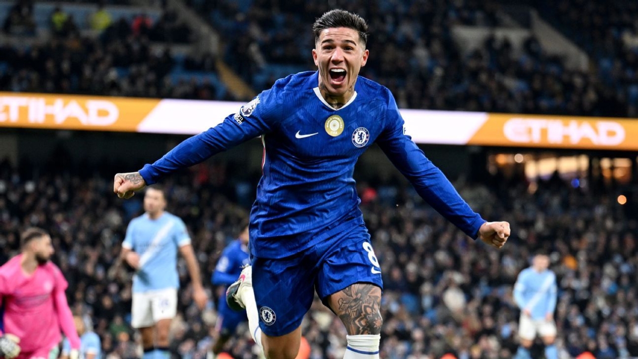 Transfer rumors, news: PSG eye Chelsea's Enzo Fernández 1