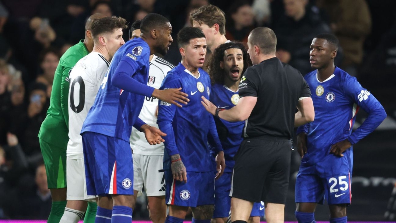 VAR review: Should Chelsea have given up penalty vs. Fulham? 1