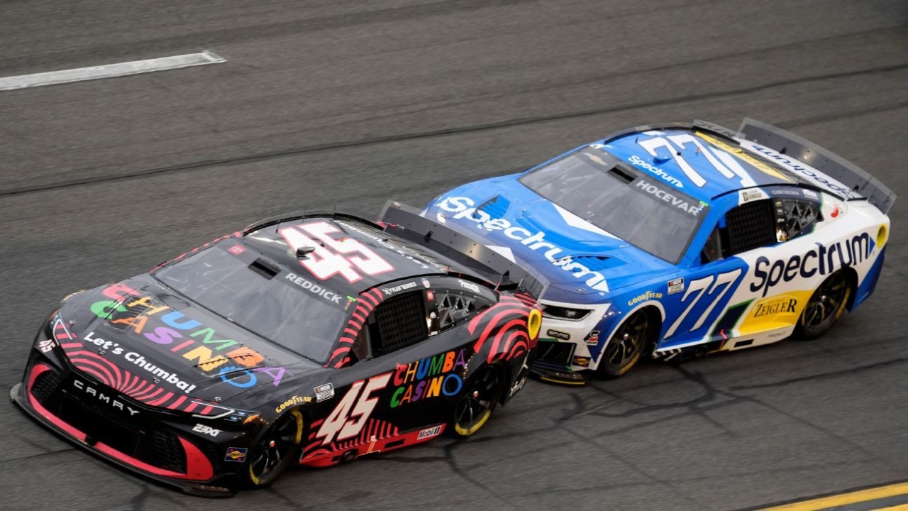 Tyler Reddick wins Daytona 500 in car owned by Michael Jordan Tyler Reddick secures victory at Daytona 500 in vehicle owned by Michael Jordan. 1