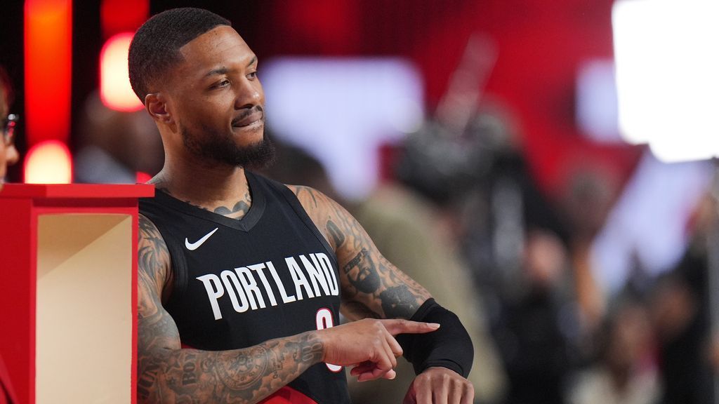 Lillard makes a comeback to secure a record-equaling third 3-point shooting contest victory. 1