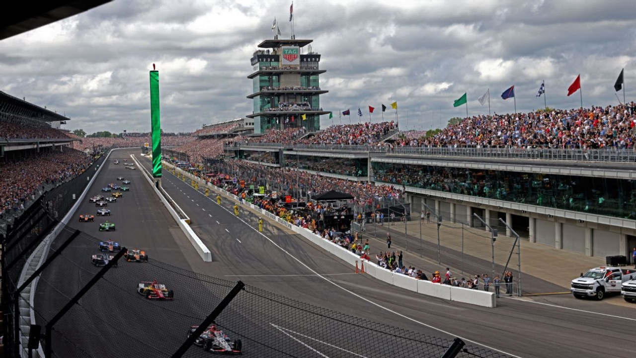 IndyCar secures agreements with Honda and Chevrolet for continued partnership. 1