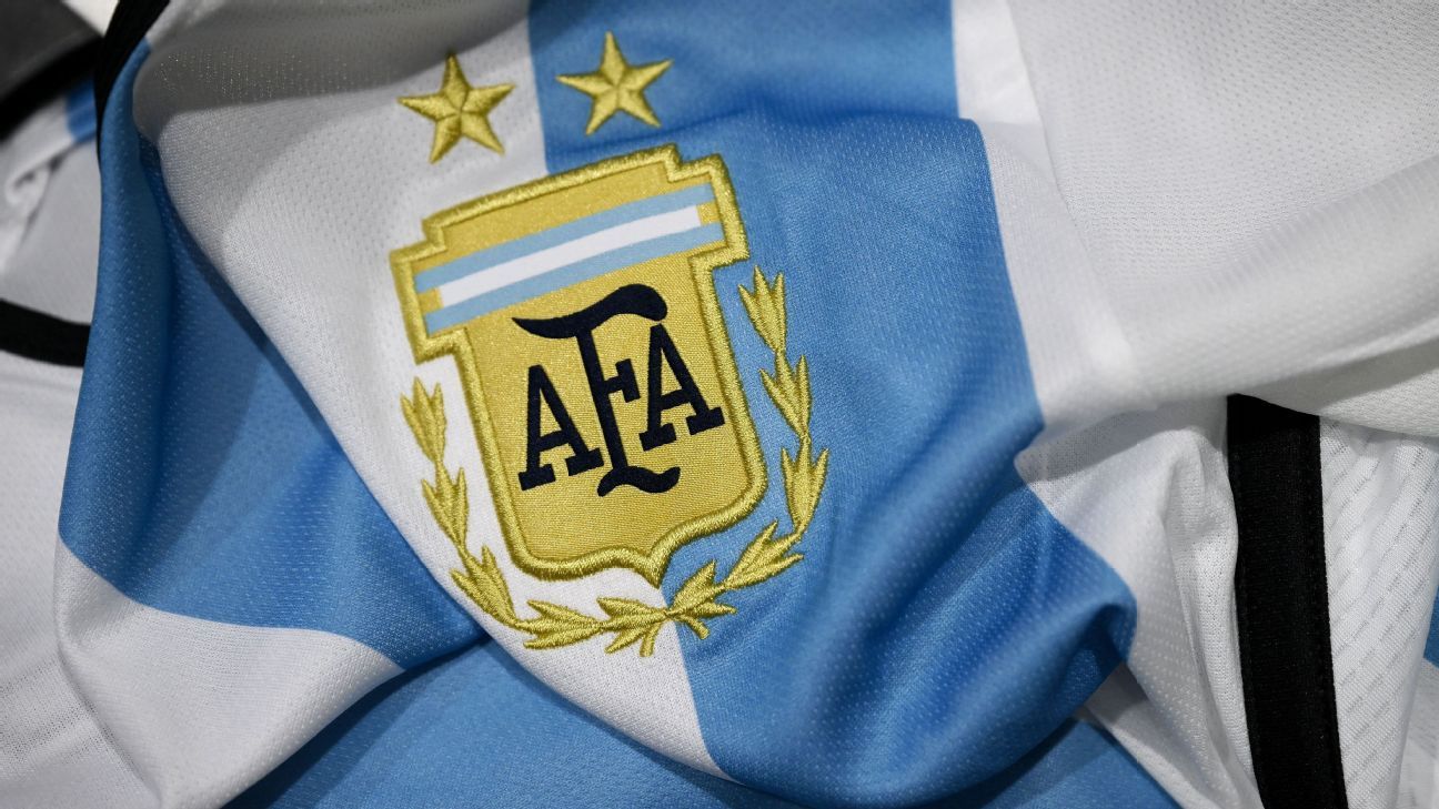 Argentine clubs to strike in response to Tapia travel ban Argentine teams to protest following Tapia's travel restrictions 1