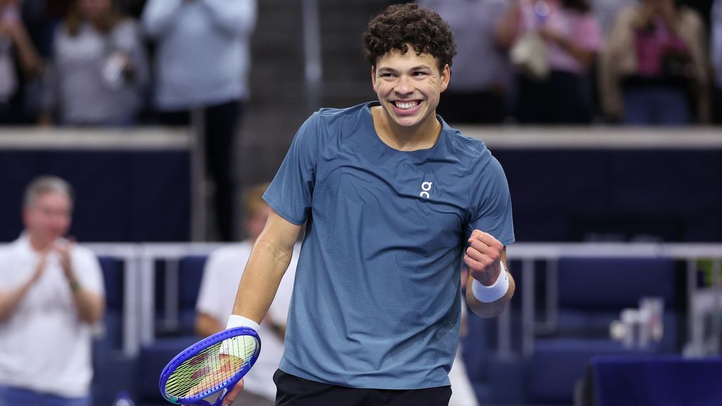 Shelton tops Fritz to win Dallas Open in all-American matchup Shelton defeats Fritz to claim victory at the Dallas Open in an all-American final. 1