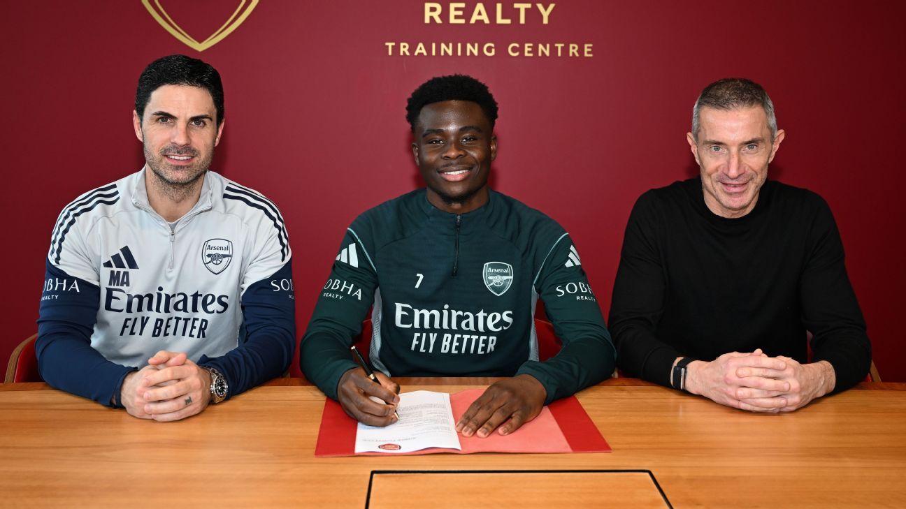 Bukayo Saka signs new Arsenal contract to commit future to club Bukayo Saka agrees to new contract with Arsenal, securing his future with the team. 1