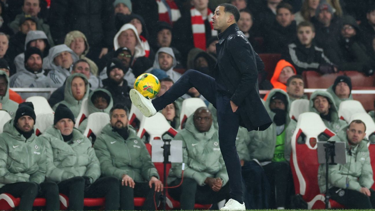 Chelsea manager Liam Rosenior dismisses online ridicule. 1