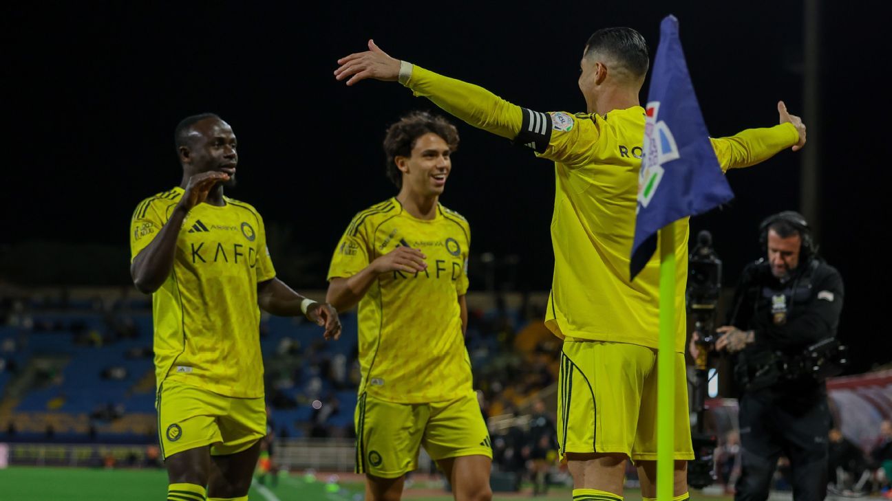 Cristiano Ronaldo's goal secures Al Nassr's position at the summit of the Saudi league. 1