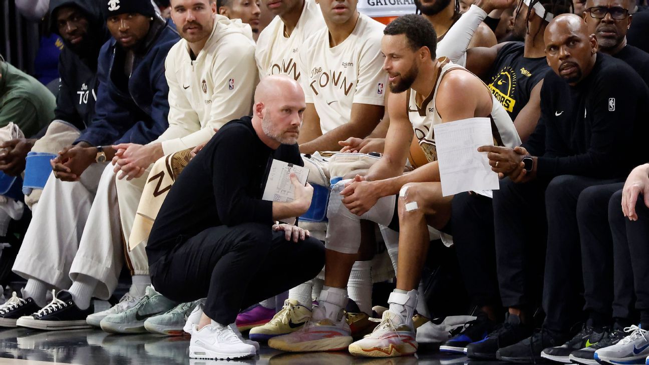 Warriors' Stephen Curry sidelined against 76ers due to ongoing knee concern 1