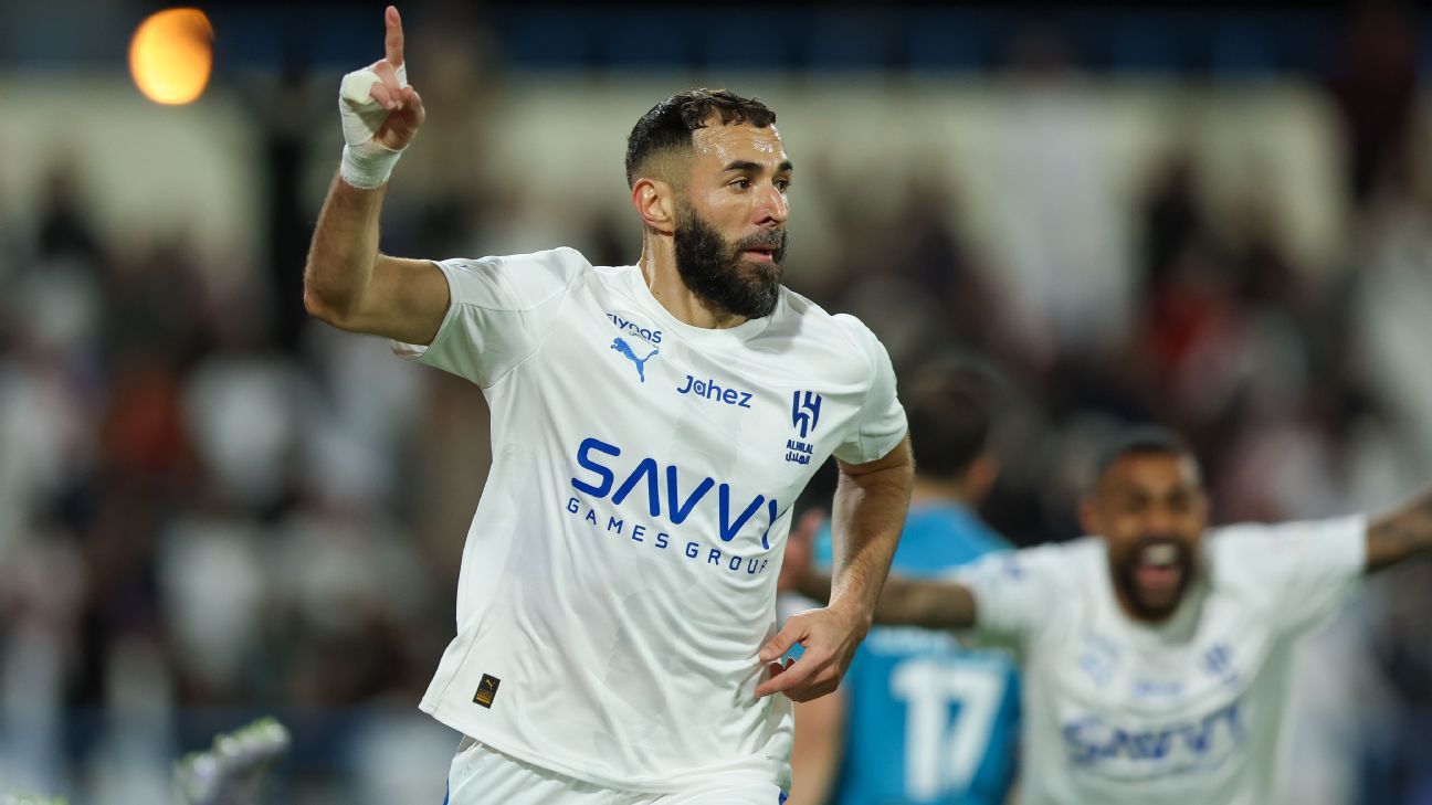 Karim Benzema nets first hat trick in Al Hilal's decisive victory. 1