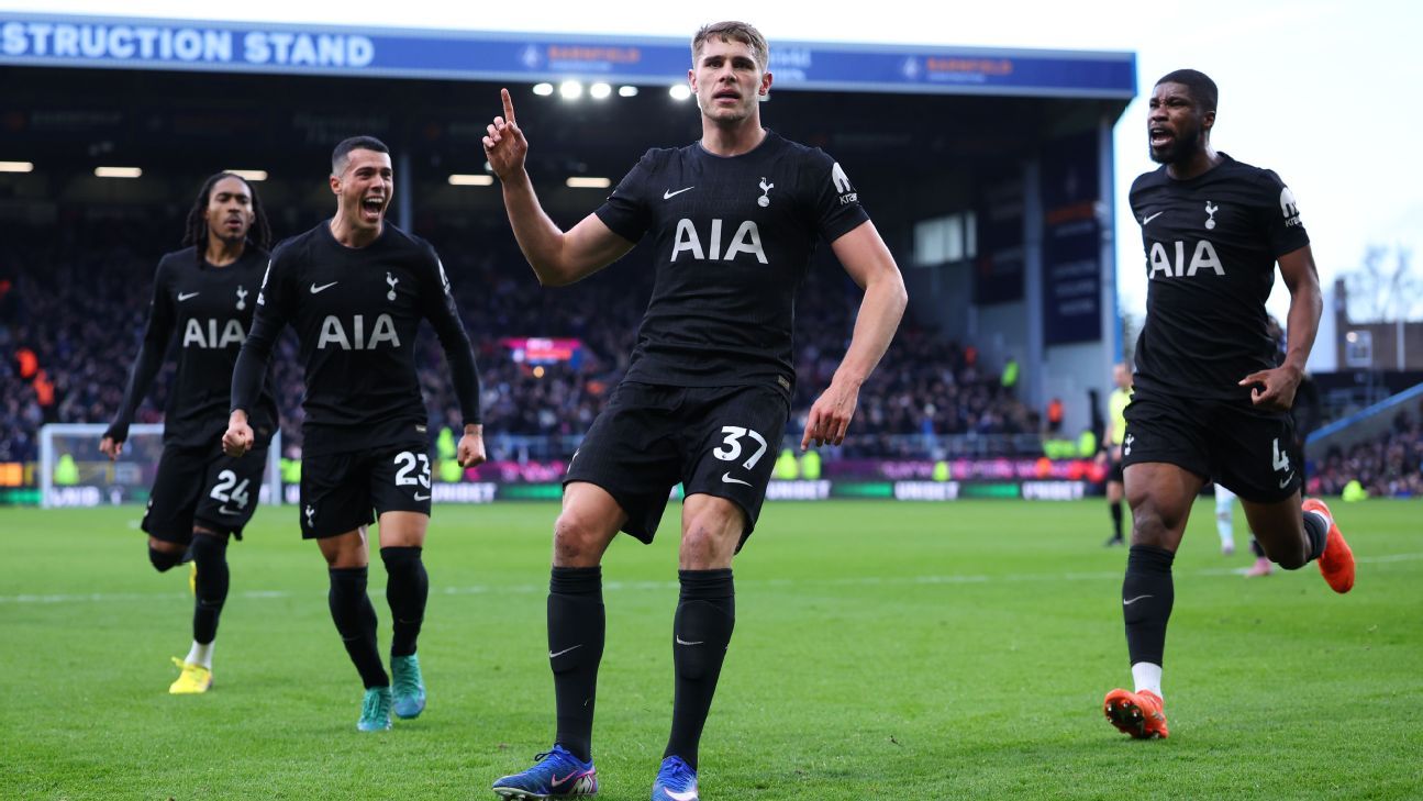 Transfer speculation: Liverpool, Manchester United, and Real Madrid interested in Van de Ven 1