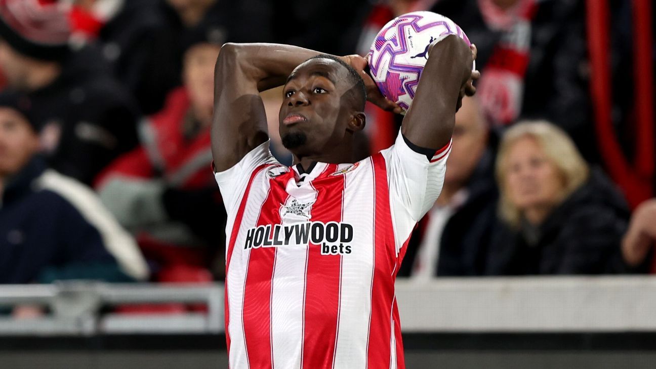 Transfer speculation: Manchester United targets long-throw specialist Kayode 1