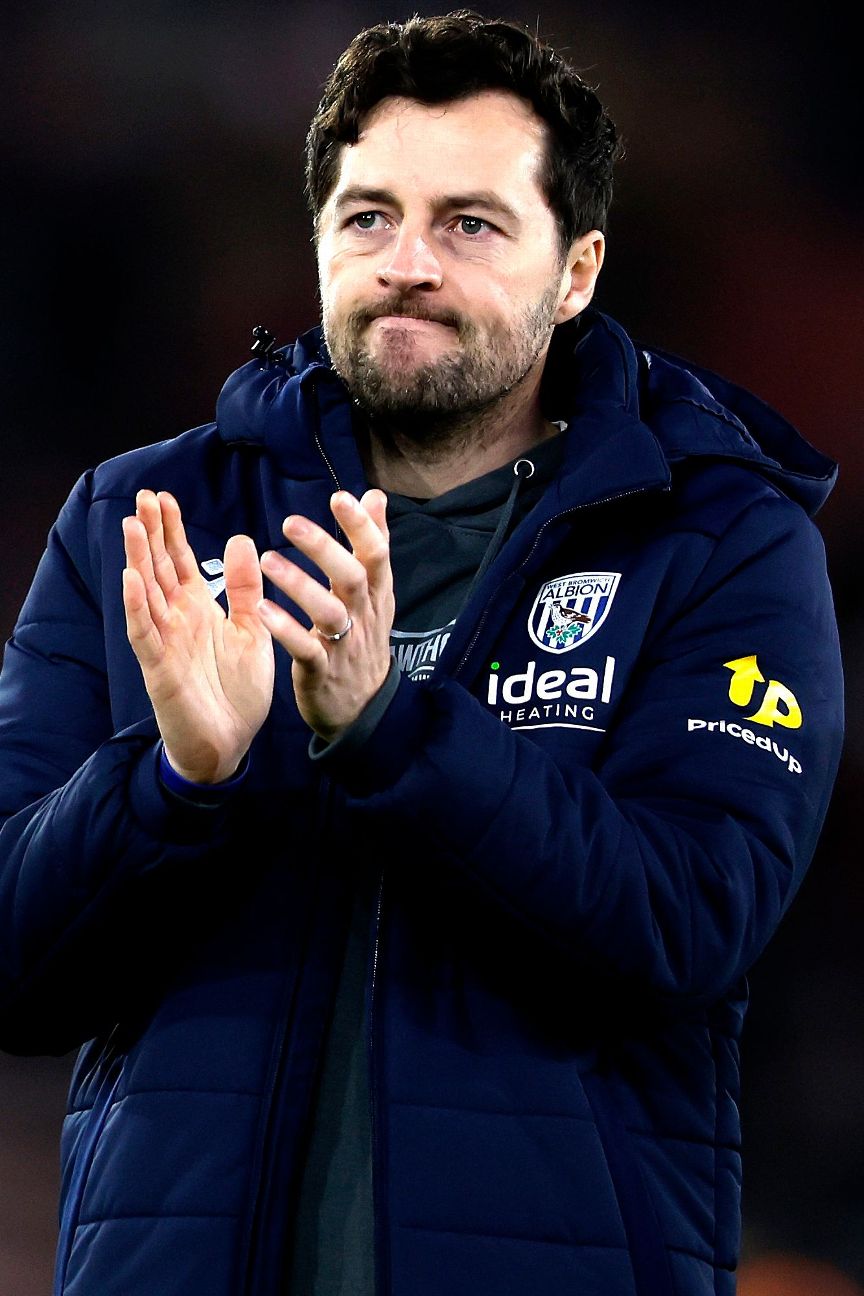 Who are the potential replacements for Frank as Tottenham's head coach? 9