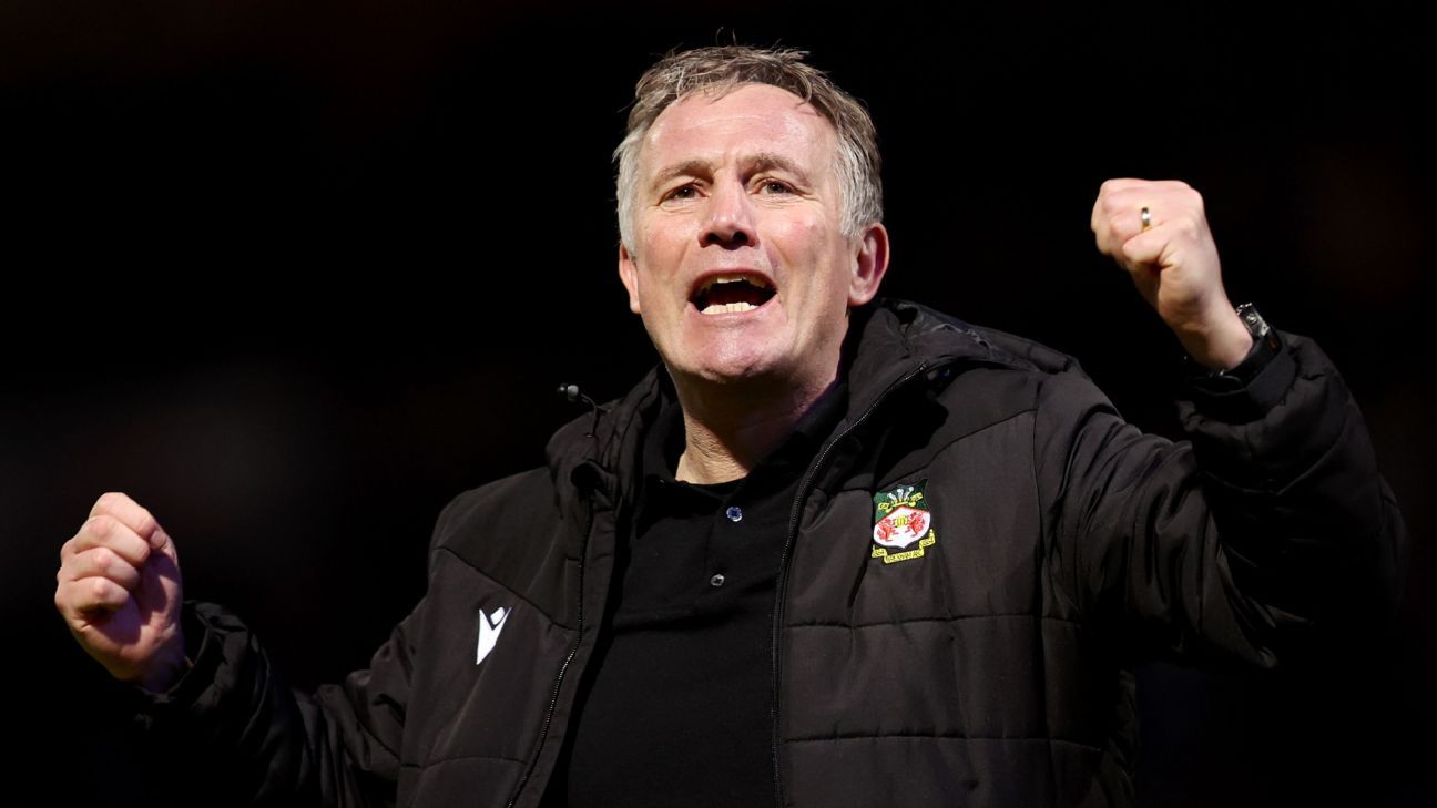 Wrexham manager Phil Parkinson appreciates Rob Mac's support in the club's 'remarkable narrative' 1