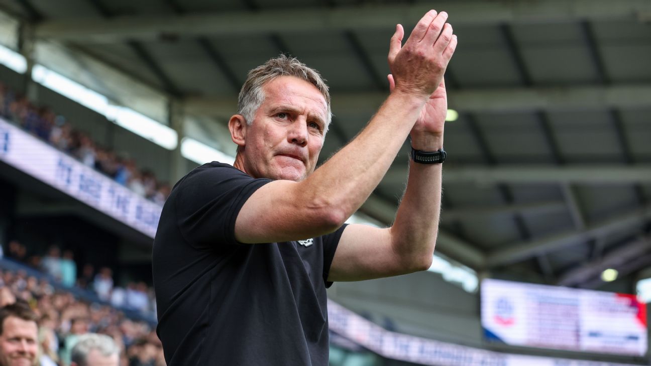 Wrexham's Phil Parkinson expresses support for the revised Championship playoff format. 1