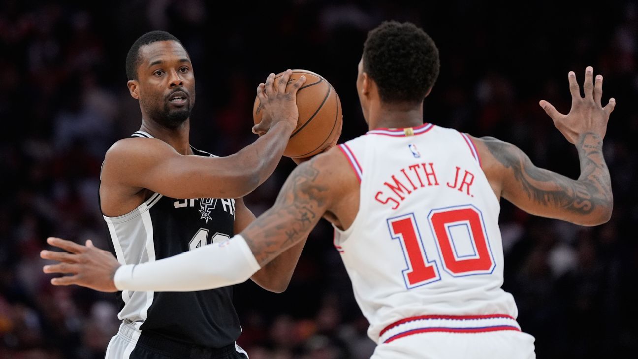 Spurs' Harrison Barnes sidelined due to ankle injury, marking his first absence since 2021 1