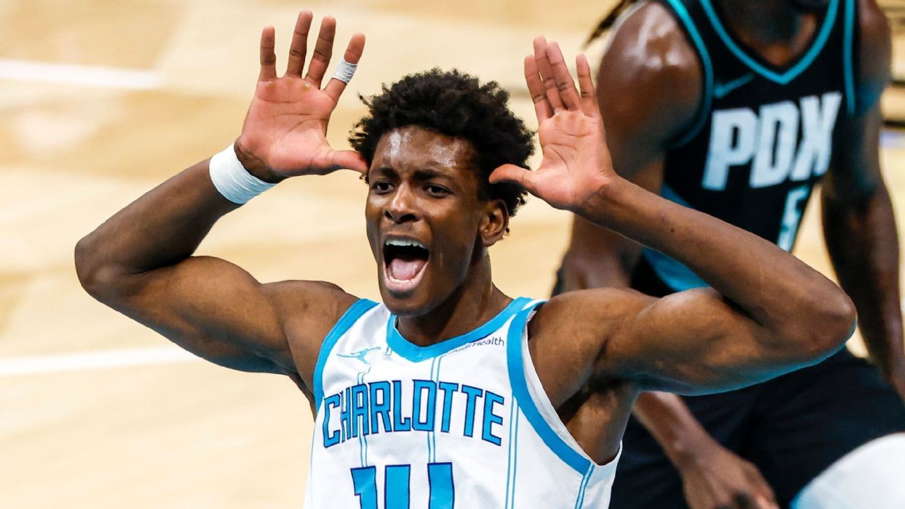 Fantasy basketball selections, daily fantasy sports insights, and wagering advice for Friday's NBA matchups. 1