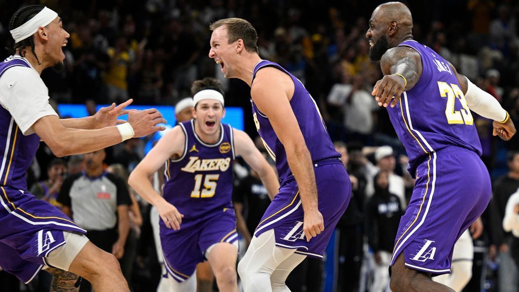 Kennard sinks game-winning three-pointer as Lakers triumph on LeBron's milestone day 1