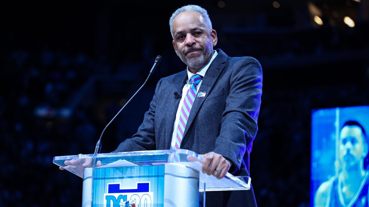 Charlotte Hornets honor Dell Curry by retiring his No. 30 jersey 1