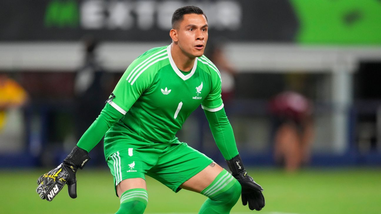 Achilles injury sidelines Mexico goalkeeper Malagón from World Cup participation. 1