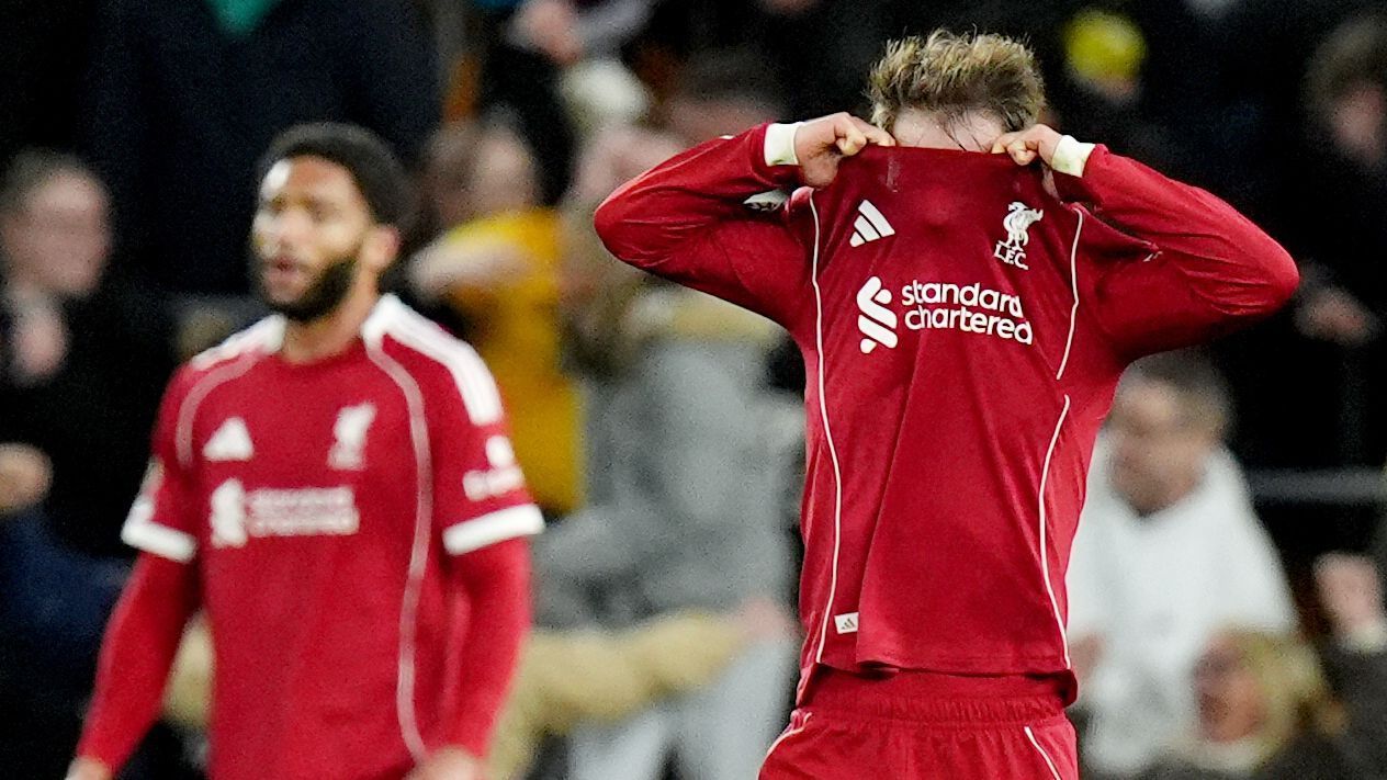 Liverpool succumbs to last-place Wolves due to another late goal. 1