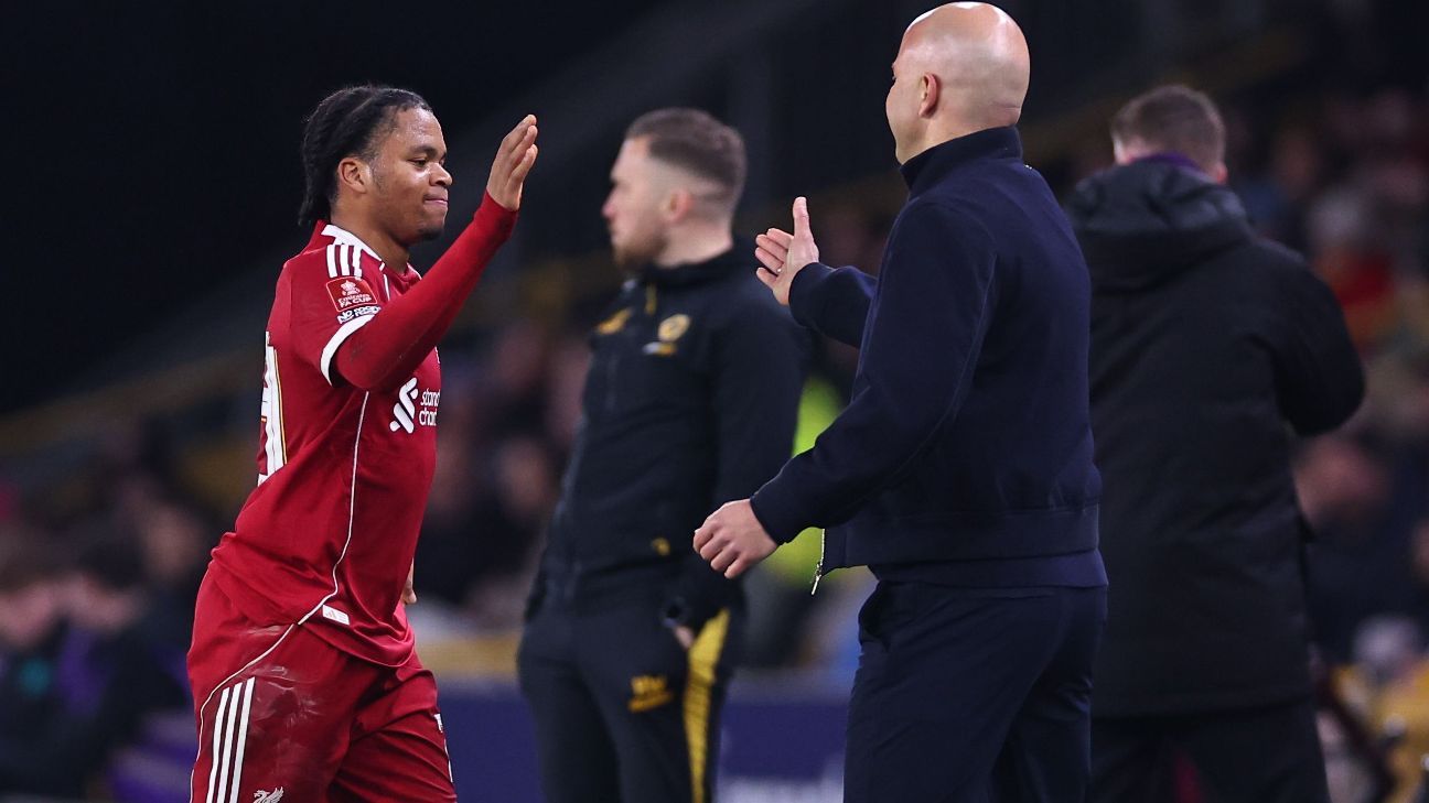 Arne Slot praises 'unique' Rio Ngumoha following Liverpool's victory over Wolves. 1