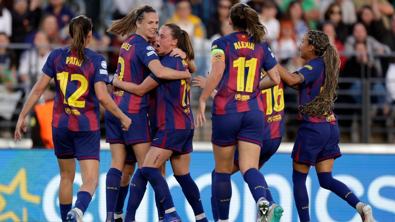 Barcelona inflicts heavy defeat on Real Madrid in 'historic' UWCL match 1