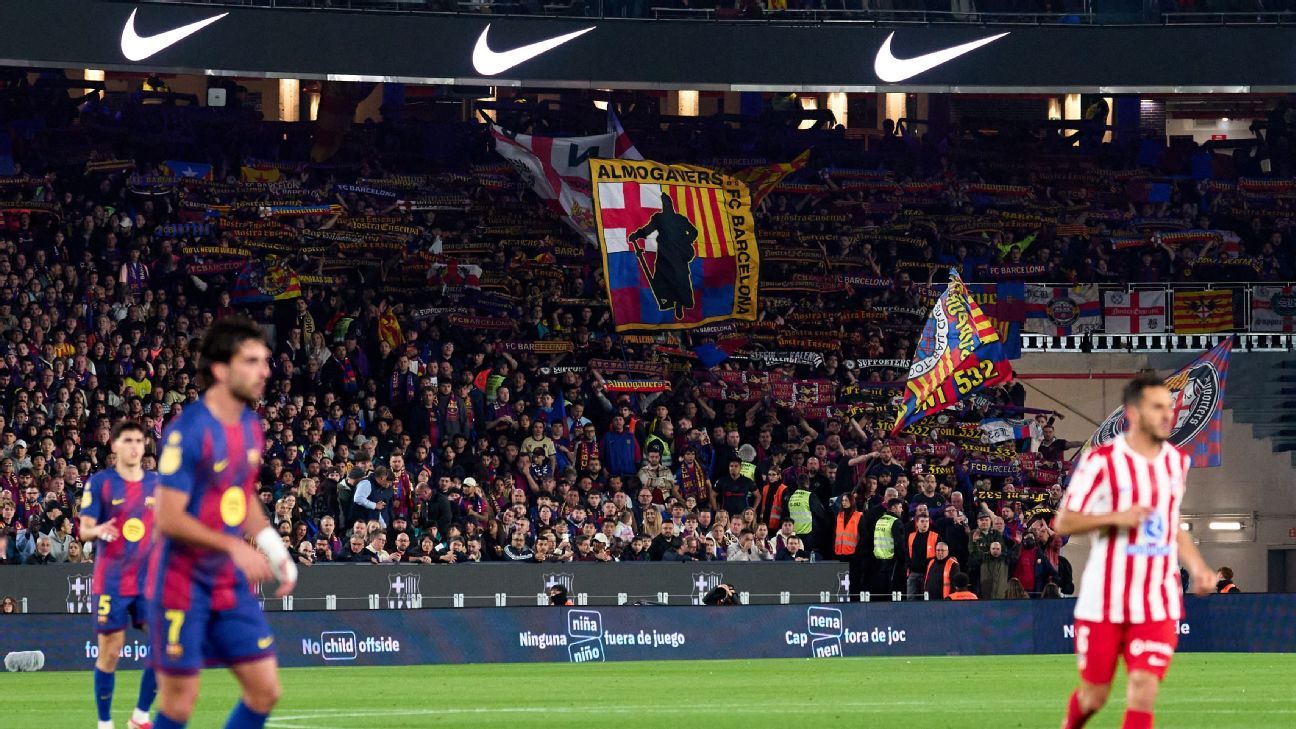 Barcelona invites additional supporters as singing section returns to Camp Nou 1