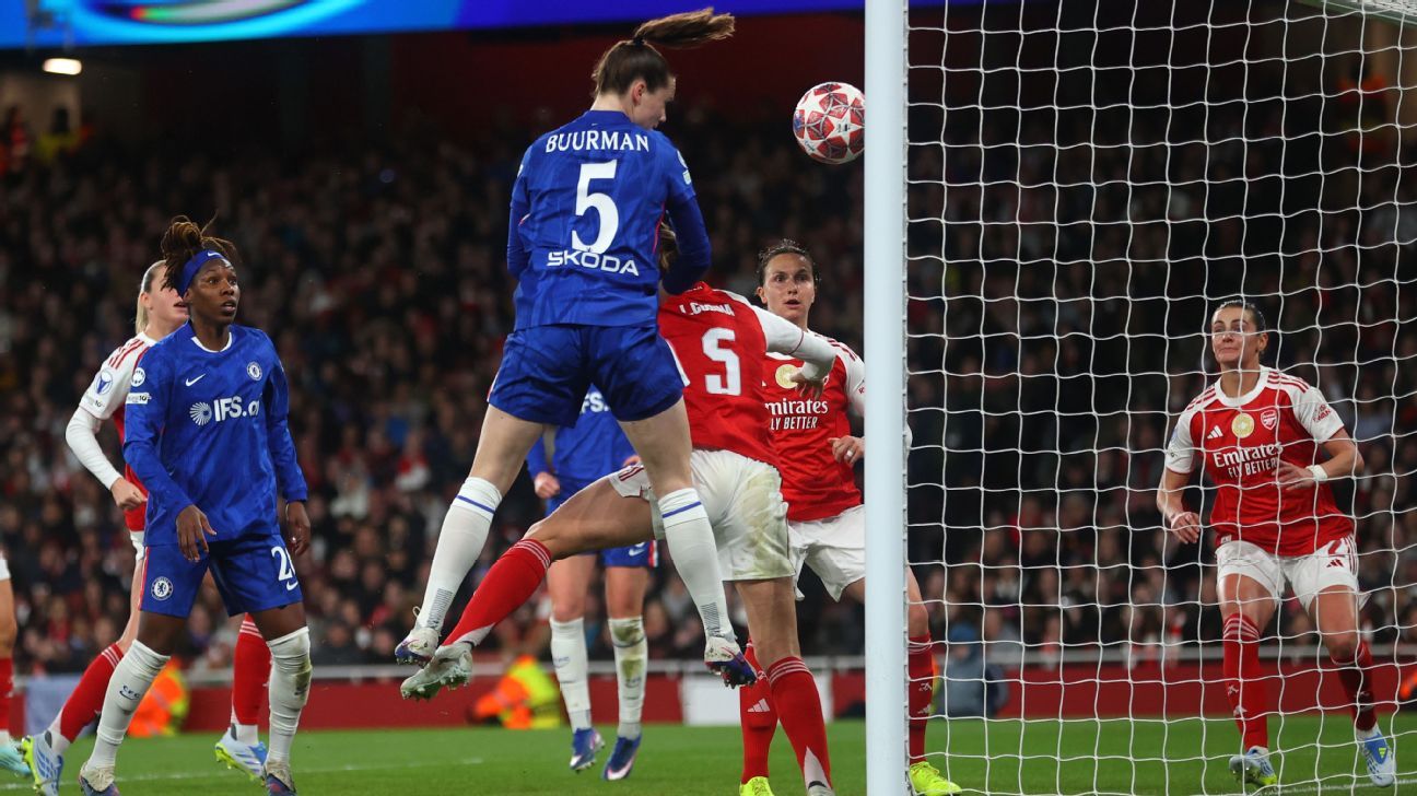 Chelsea manager Bompastor criticizes referee following first-leg defeat to Arsenal. 1