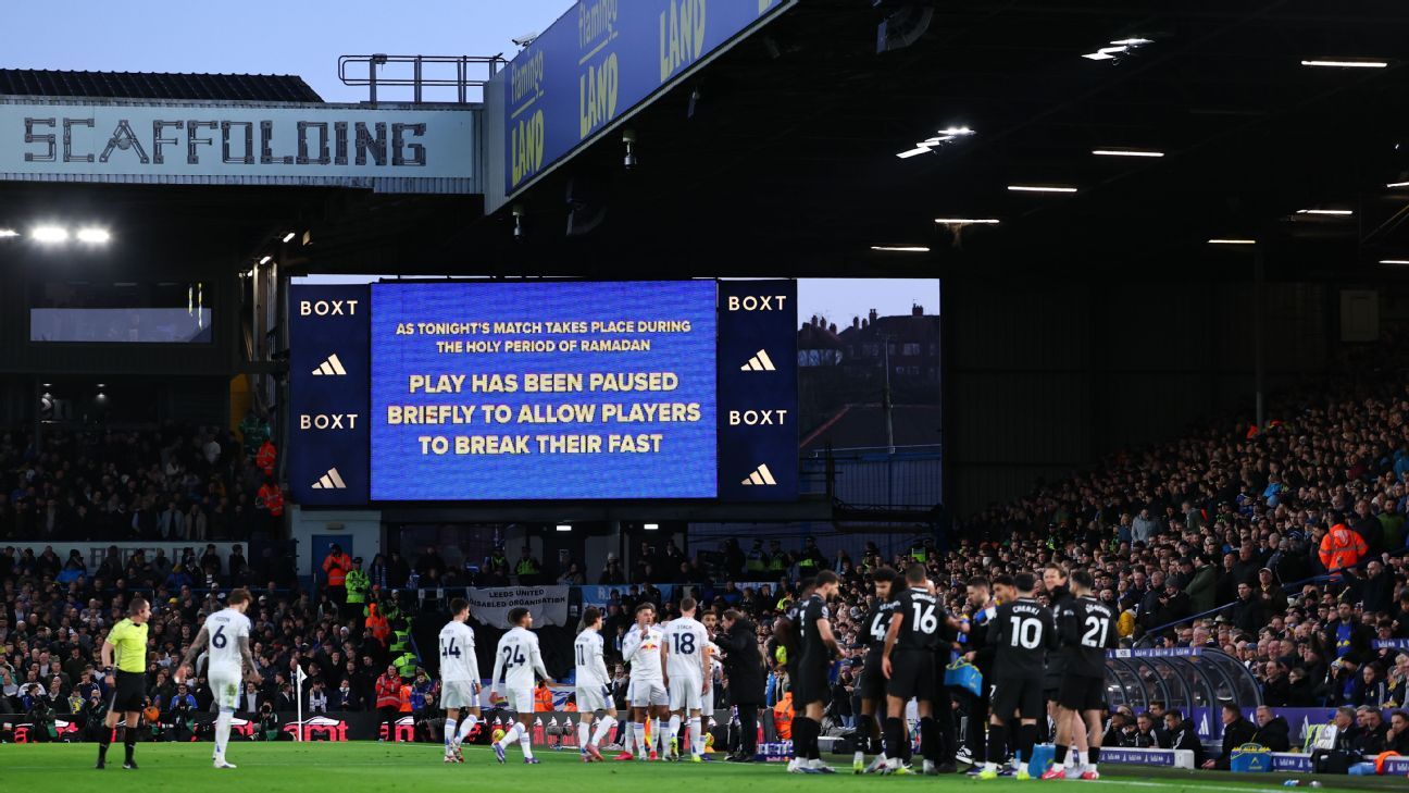 Daniel Farke doubts if Leeds booing was for Ramadan break Daniel Farke questions whether the booing from Leeds fans was related to the Ramadan break. 1