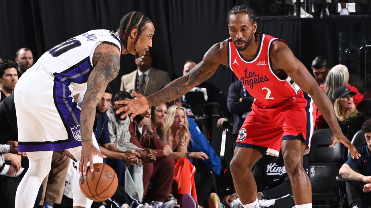 Kawhi Leonard leaves Clippers' loss with sprained left ankle Kawhi Leonard exits Clippers' defeat due to a sprained left ankle. 1