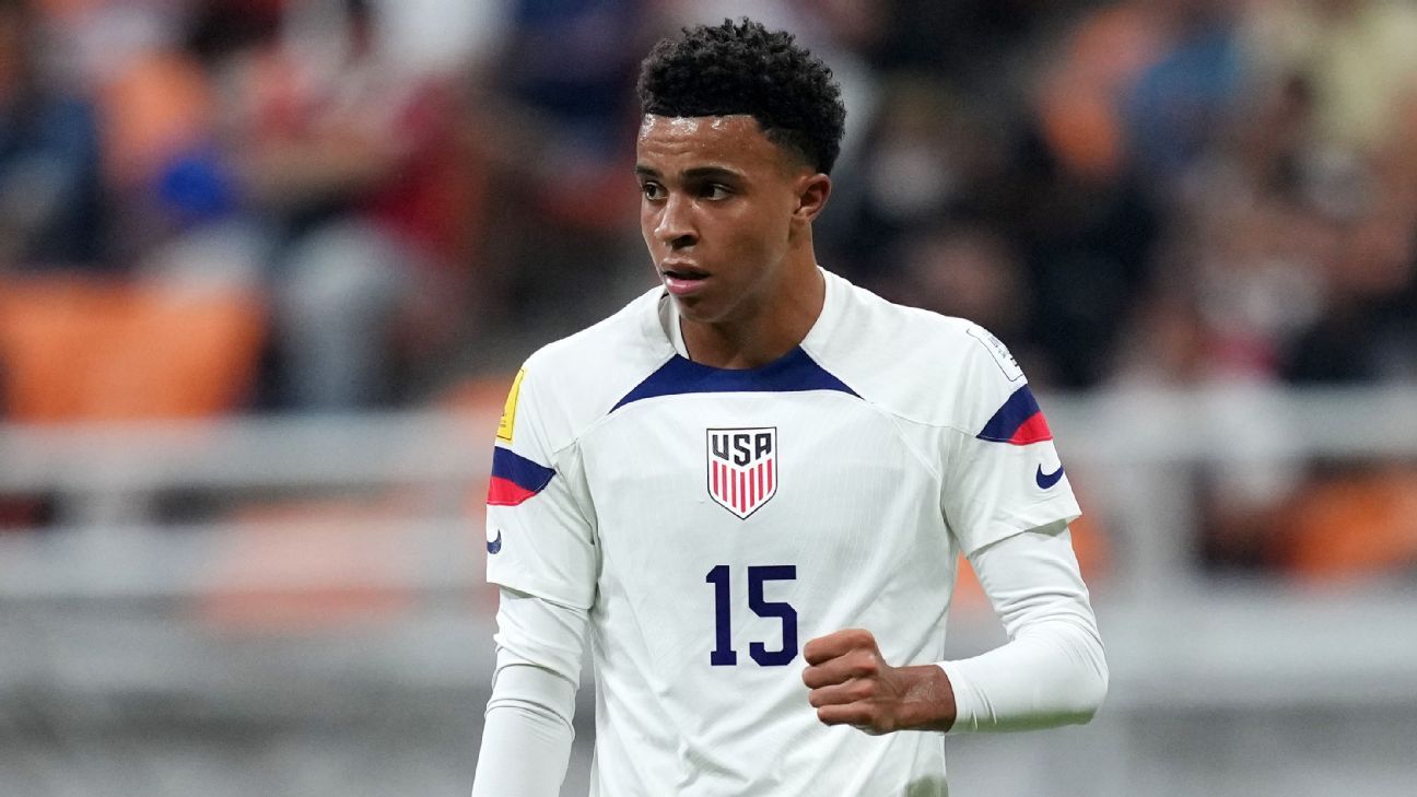 Dual national Noahkai Banks opts out of USMNT March camp - sources Dual citizen Noahkai Banks declines invitation to USMNT March training camp - sources 1