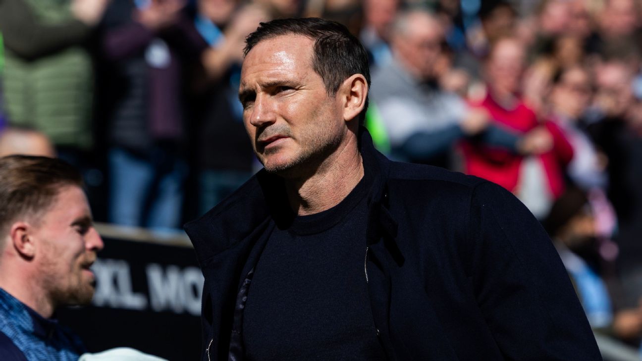 Coventry, managed by Frank Lampard, falls to Southampton, concluding their streak of victories. 1