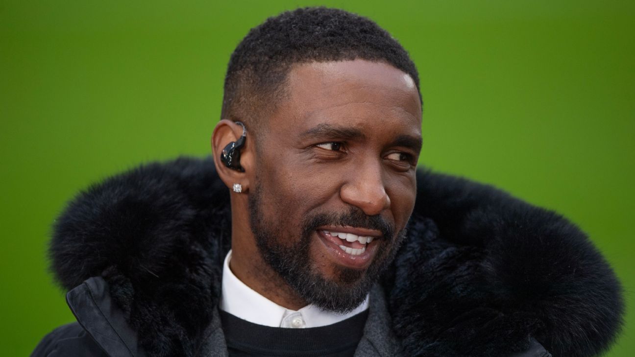 Jermain Defoe appointed as manager of non-league club Woking 1