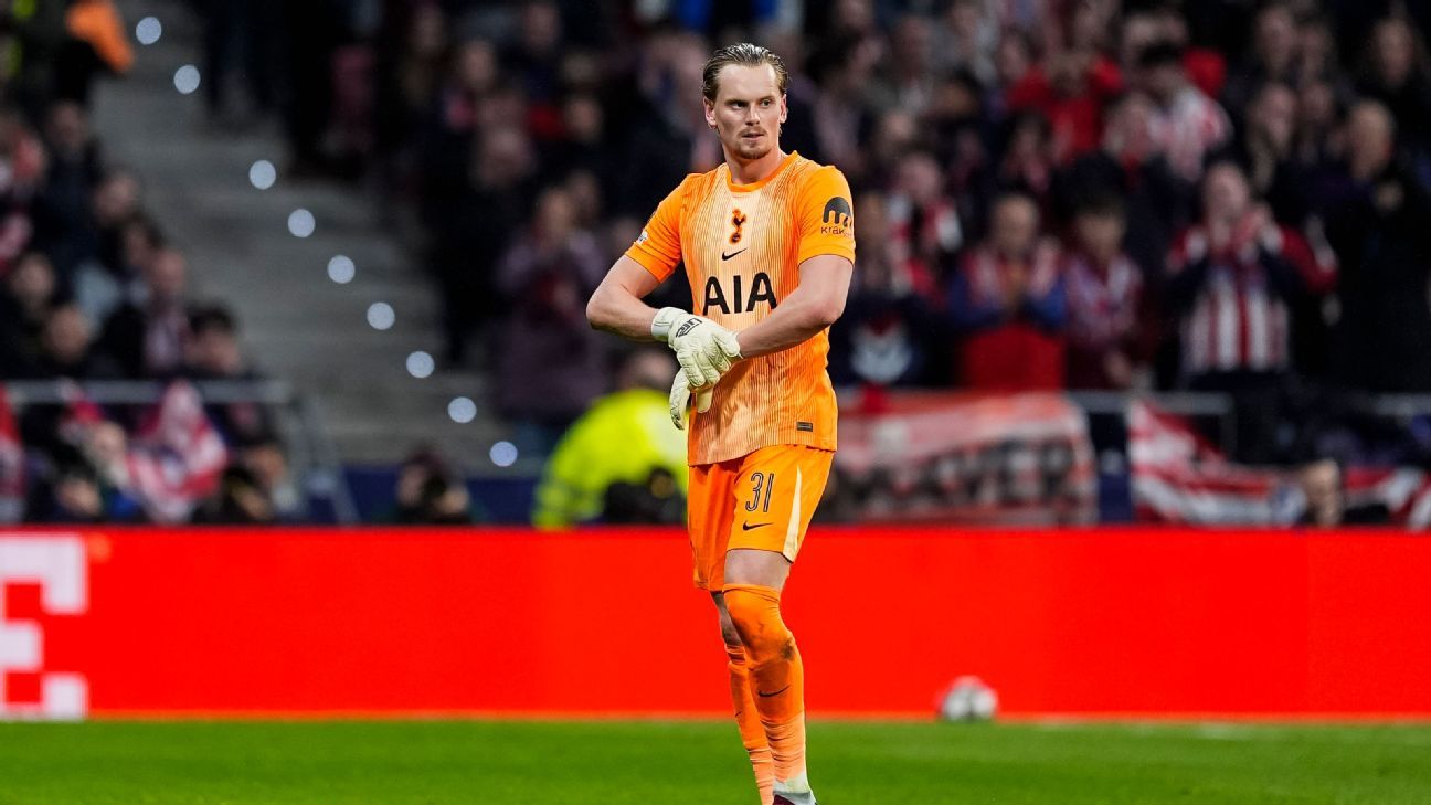 Schmeichel, Hart among goalkeepers expressing support for Spurs' Antonín Kinsky after career setback 1