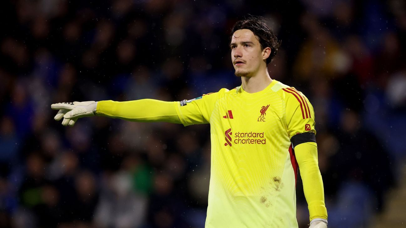 Liverpool's young goalkeeper Fabian Mrozek transfers to FC Cincinnati on loan. 1