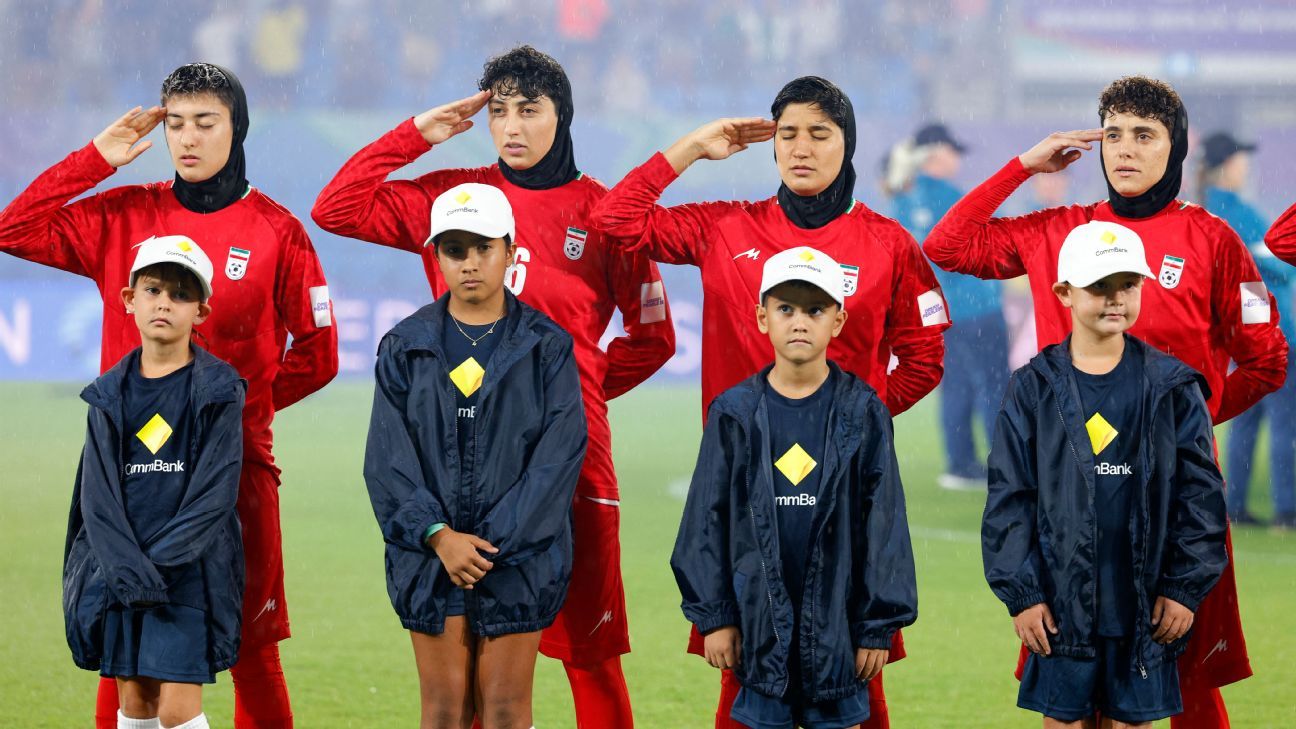 More Iranian female soccer players choose to depart from Australia. 1