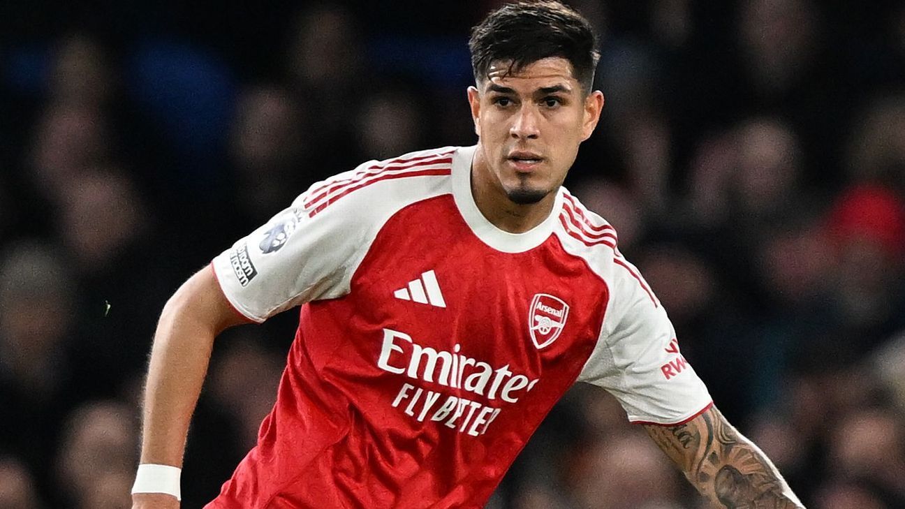 Piero Hincapié: Arsenal prioritizing Carabao Cup victory, not considering implications for title race. 1