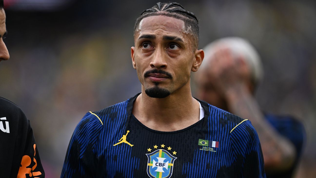 Raphinha ruled out for 5 weeks in major blow to Barcelona Raphinha sidelined for five weeks, significant setback for Barcelona 1