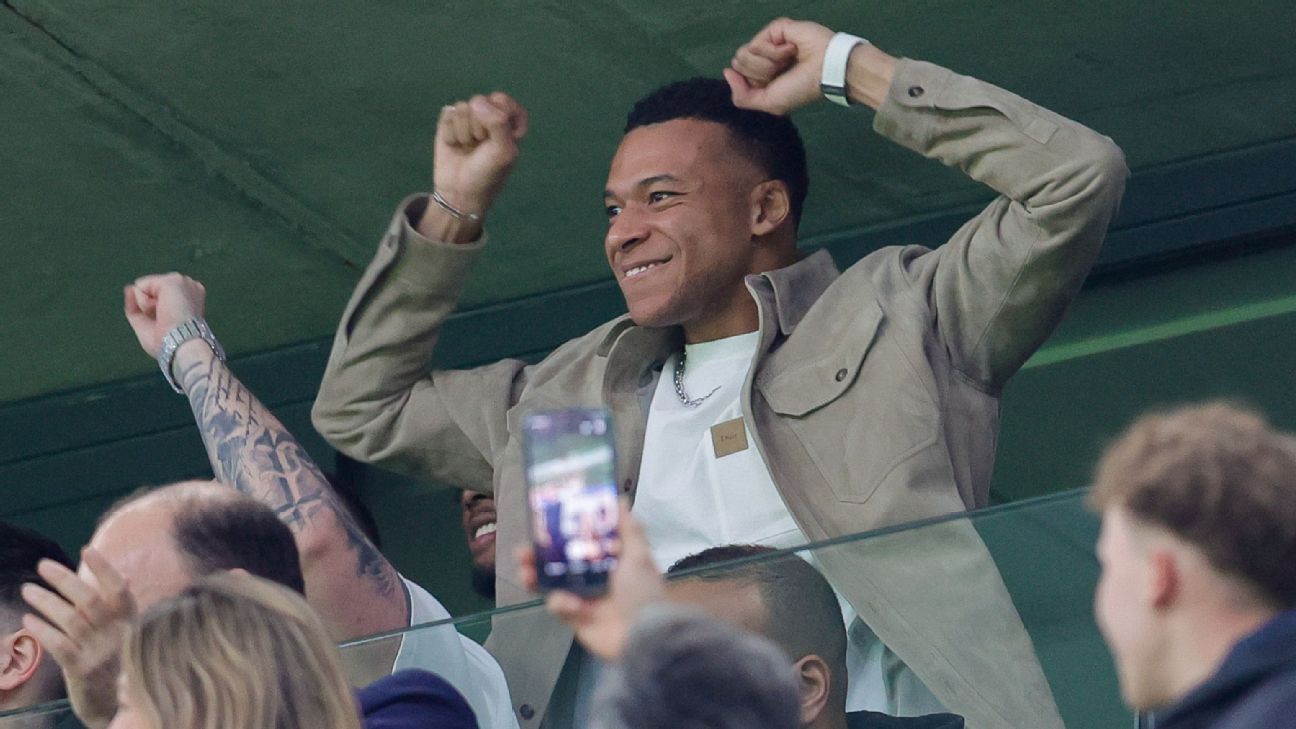 Real Madrid's Álvaro Arbeloa: Kylian Mbappé set to travel for Champions League match against Man City 1